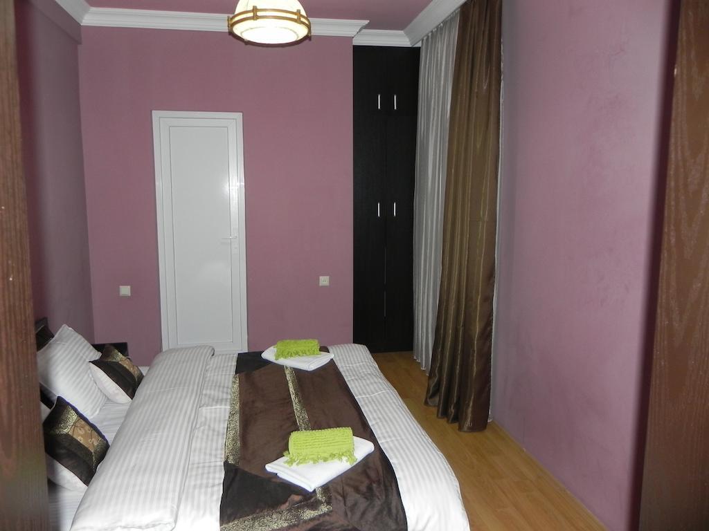 Hotel Leon Батуми Экстерьер фото